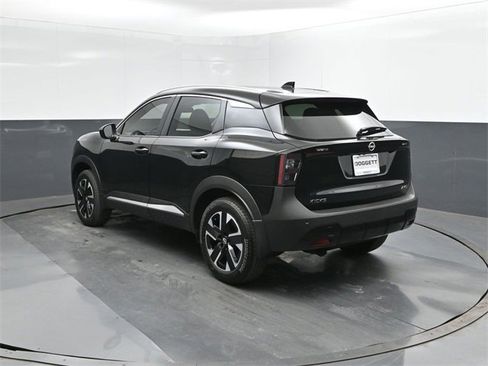 New 2026 Nissan Kicks SV w/ Cold Weather Package image 5