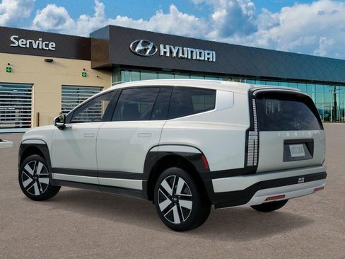 New 2026 Hyundai Ioniq 9 SEL image 5