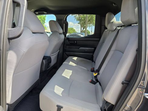 Used 2025 Toyota Tacoma SR5 AWD/4WD image 15