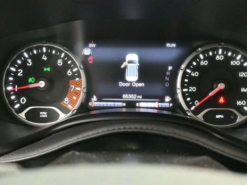 Used 2021 Jeep Renegade Limited w/ Sun & Sound Group image 9