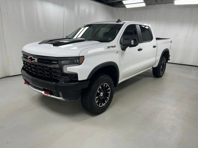 Used 2023 Chevrolet Silverado 1500 ZR2 w/ Technology Package AWD/4WD image 2