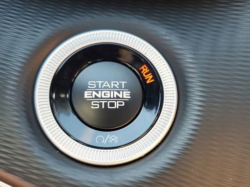 New 2025 Jeep Grand Cherokee Altitude image 30