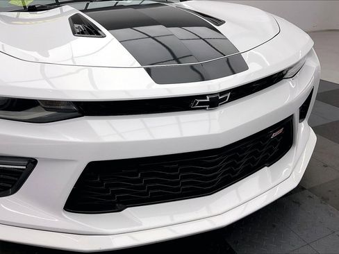 Used 2017 Chevrolet Camaro SS w/ LPO, Ground Effects Package image 30