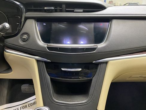 Used 2019 Cadillac XT5 Premium Luxury image 28