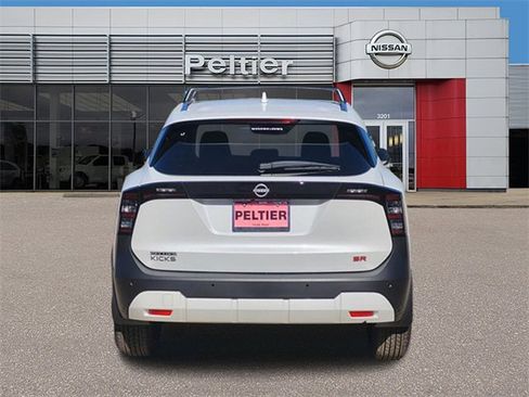 New 2025 Nissan Kicks SR w/ Illumination Package image 4