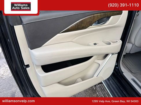 Used 2018 Cadillac Escalade ESV Luxury image 12