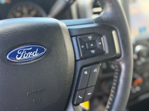Used 2018 Ford F150 XLT w/ Equipment Group 302A Luxury AWD/4WD image 29