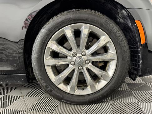 Used 2016 Chrysler 300 Limited AWD/4WD image 44