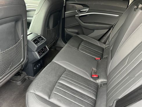 Used 2019 Audi e-tron Premium Plus w/ Cold Weather Package image 14