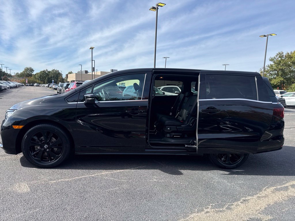 Used 2024 Honda Odyssey Sport image 13