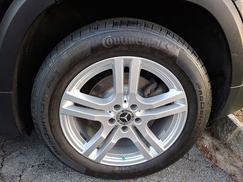 Used 2023 Mercedes-Benz GLB 250 4MATIC image 6