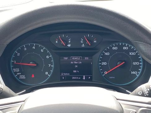 Certified 2022 Chevrolet Equinox LS w/ Driver Confidence II Package AWD/4WD image 9