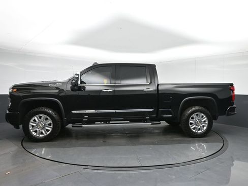 Used 2025 Chevrolet Silverado 2500 High Country image 4