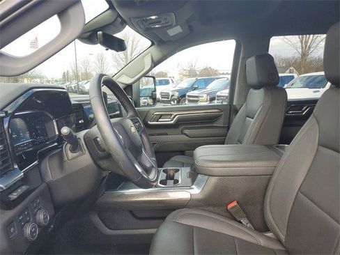 Used 2024 Chevrolet Silverado 3500 LTZ w/ LTZ Premium Package image 18