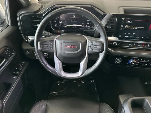 Used 2024 GMC Sierra 1500 SLT image 15
