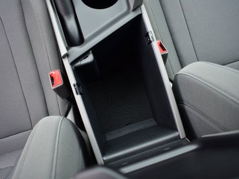 New 2026 Hyundai Elantra SE image 31