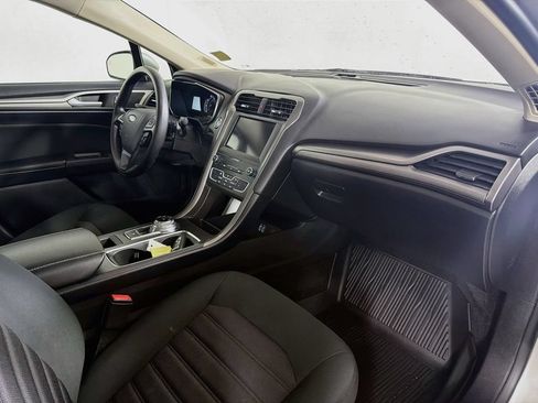 Used 2019 Ford Fusion SE AWD/4WD image 26