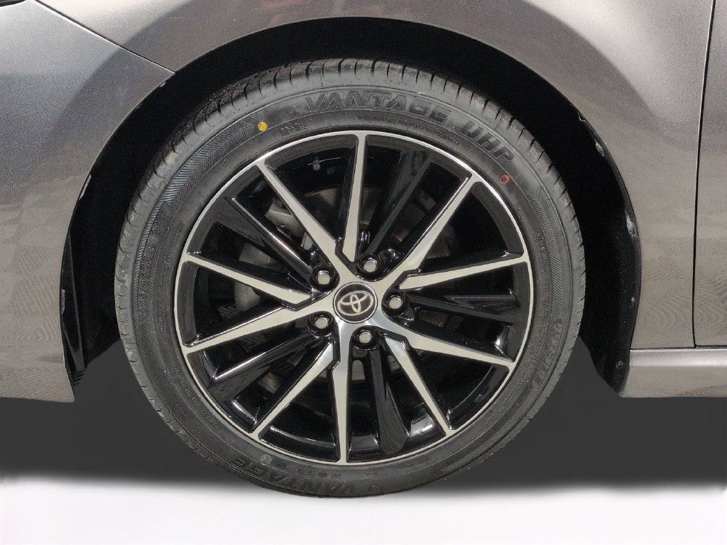 Used 2022 Toyota Camry SE FWD image 13