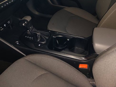 Used 2025 Kia K4 FWD image 26