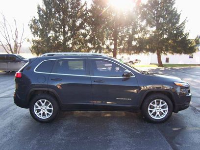 Used 2018 Jeep Cherokee Latitude Plus w/ Cold Weather Group