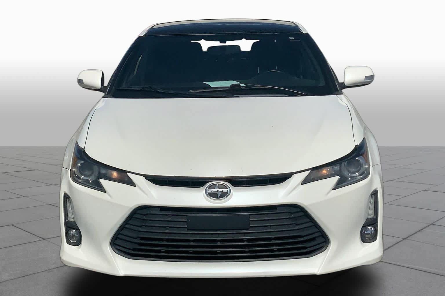 Used 2016 Scion tC FWD image 4