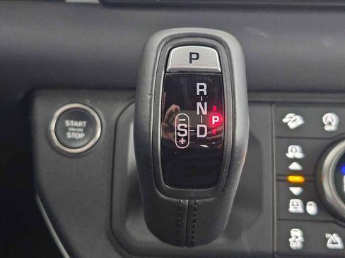 New 2024 Land Rover Defender 110 S image 31