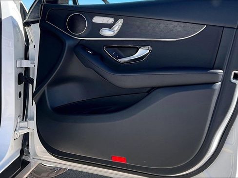 Used 2022 Mercedes-Benz GLC 300 image 23