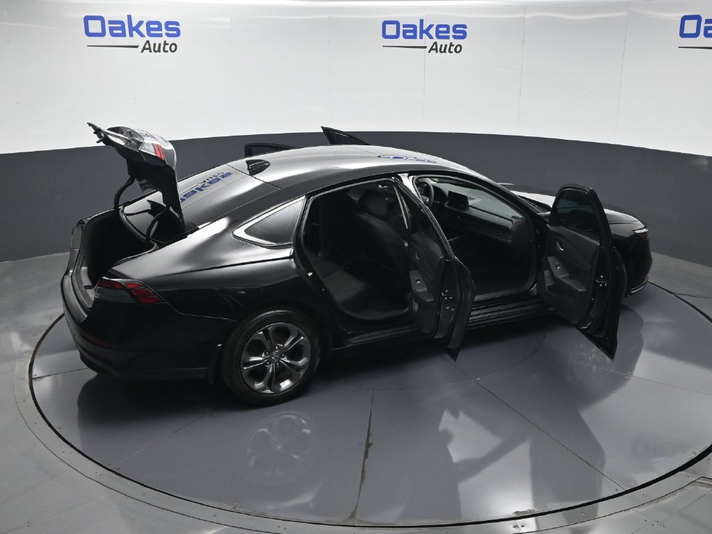 Used 2023 Honda Accord EX image 54
