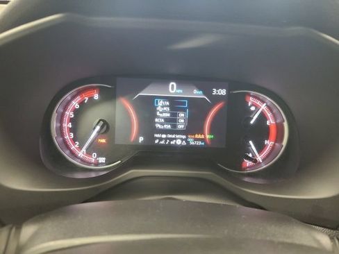 Used 2024 Toyota RAV4 XLE FWD image 25