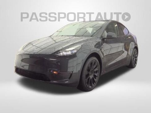Used 2024 Tesla Model Y Long Range image 1