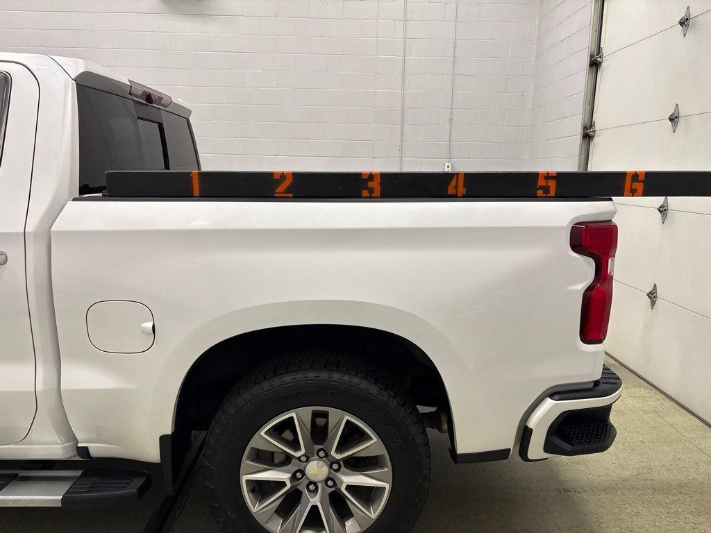 Used 2021 Chevrolet Silverado 1500 High Country w/ Technology Package AWD/4WD image 13