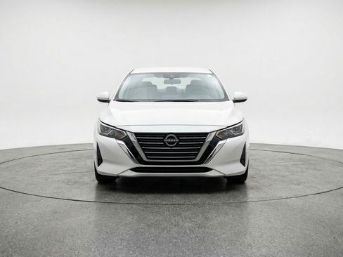 Used 2025 Nissan Sentra S image 2