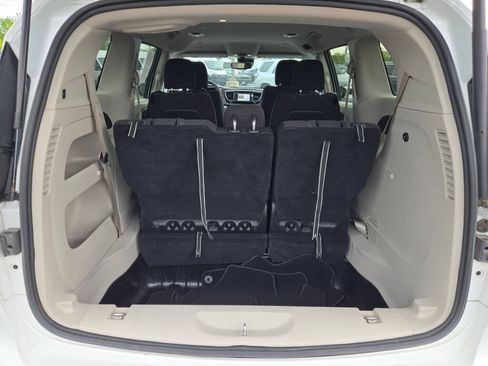 Certified 2023 Chrysler Voyager LX FWD image 19