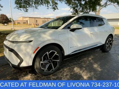 Certified 2024 Chevrolet Equinox EV LT FWD image 4