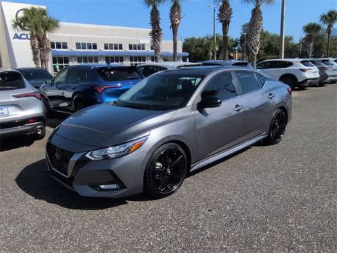Used 2023 Nissan Sentra SR w/ Trunk Package image 4
