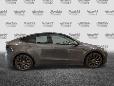 Used 2023 Tesla Model Y Performance AWD/4WD image 11