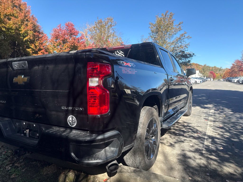 Used 2022 Chevrolet Silverado 1500 Custom AWD/4WD image 6