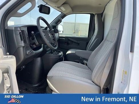 New 2025 GMC Savana 3500 w/ Power Convenience Package RWD image 4