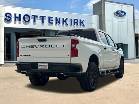 Used 2021 Chevrolet Silverado 1500 LT Trail Boss w/ Convenience Package II image 8