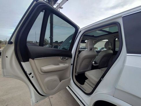 Used 2020 Volvo XC90 T5 Momentum image 33