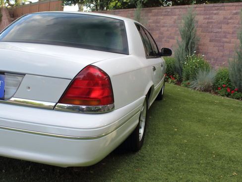 Used 1999 Ford Crown Victoria LX RWD image 24