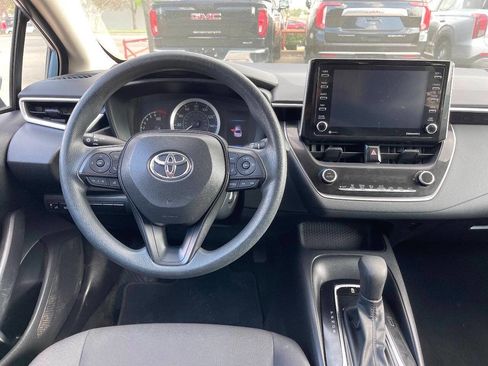 Used 2021 Toyota Corolla LE FWD image 6