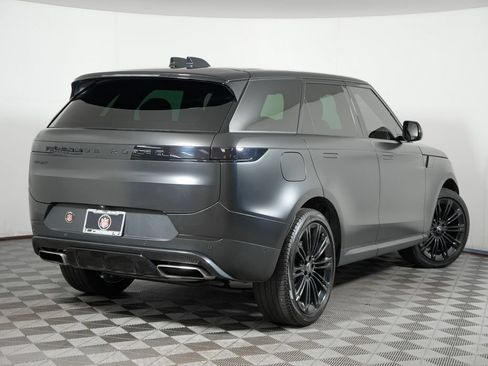 Used 2024 Land Rover Range Rover Sport SE AWD/4WD image 7