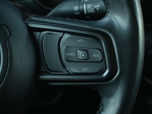 Used 2022 Jeep Gladiator Sport image 30