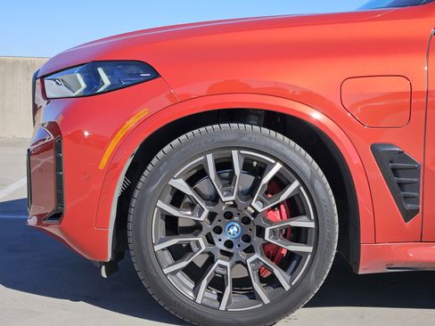 Used 2025 BMW X5 xDrive50e w/ Executive Package image 13