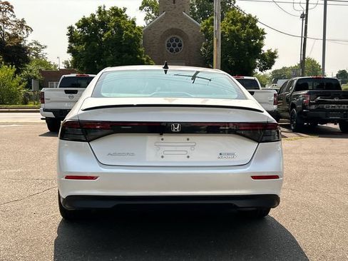 Used 2024 Honda Accord Sport image 3