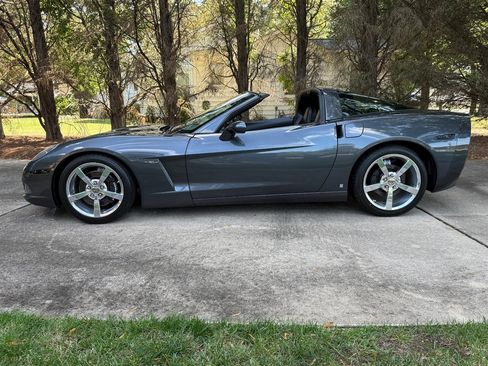 Used 2009 Chevrolet Corvette Coupe RWD image 25