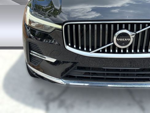 Certified 2023 Volvo XC60 B5 Ultimate w/ Climate Package FWD image 11