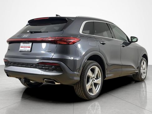 Used 2025 Audi Q5 Premium Plus w/ Premium Plus AWD/4WD image 5
