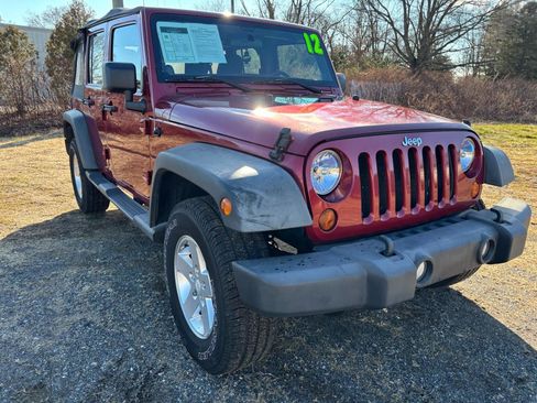 Used 2012 Jeep Wrangler Unlimited Sport image 3